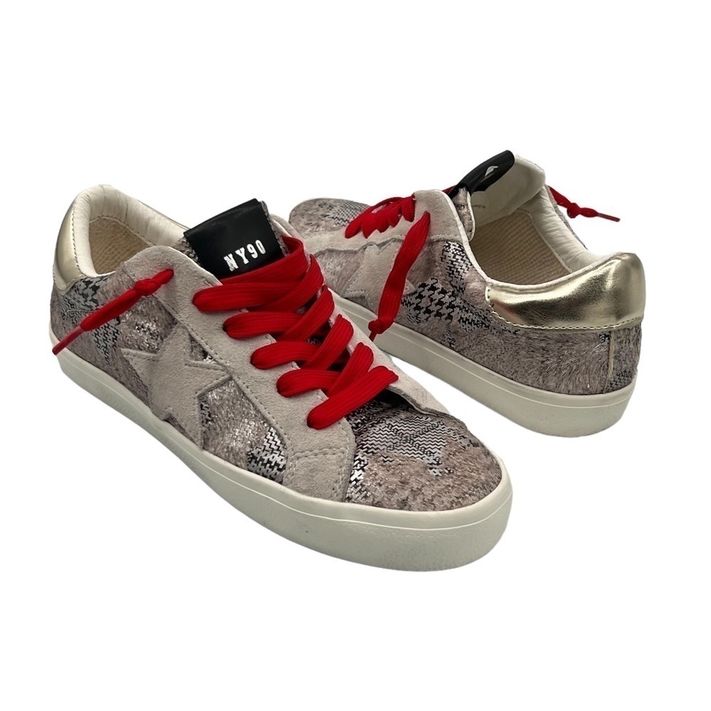 Steve Madden Cream Philosophy Star Plaid Calf Hair Sneakers Size 8 Women's